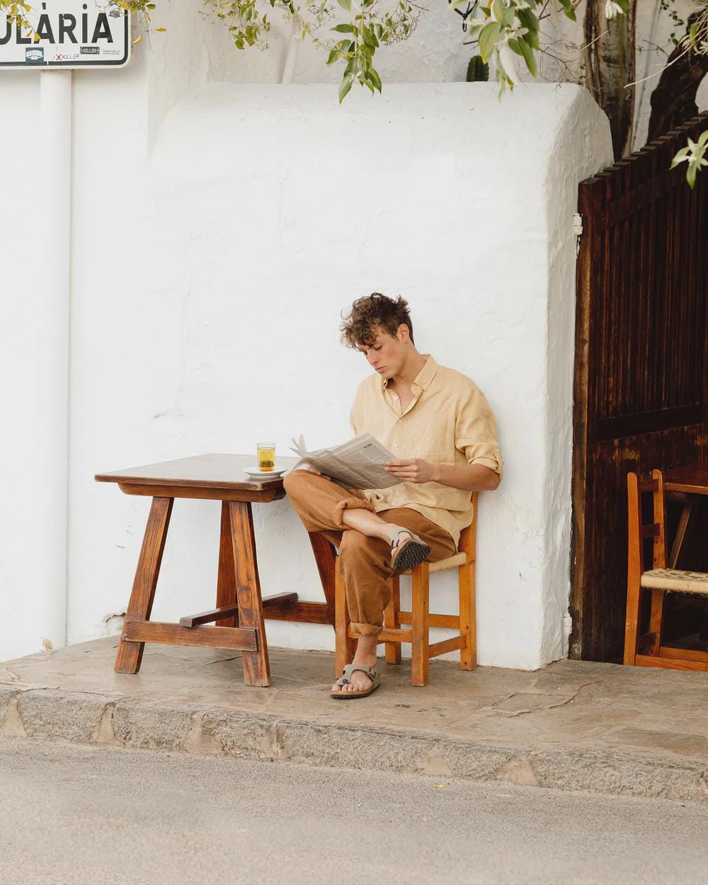 Mens Linen Pants - Cinnamon Trousers with Drawstring Waist and Cargo Pockets - Lightweight Wear - Breathable Outfit, Look TRUCKEE